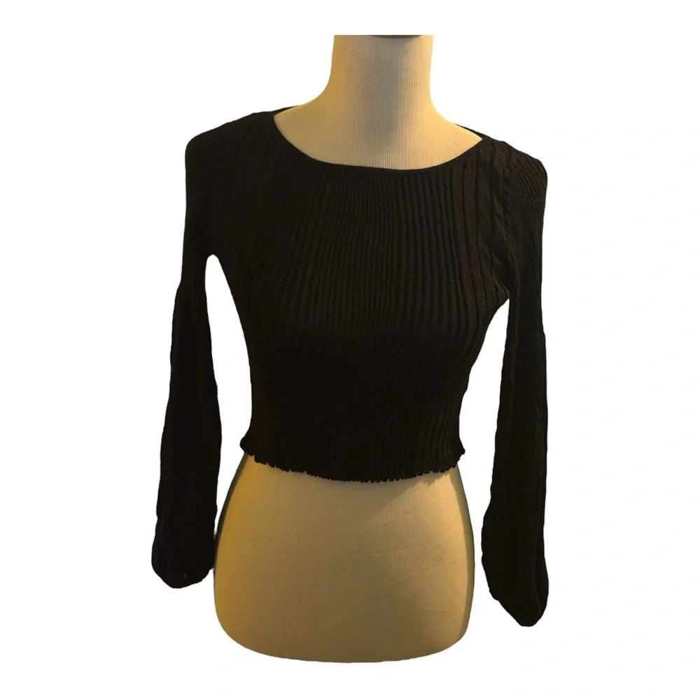 Zara Knit Medium black long sleeve cropped top blouson sleeves